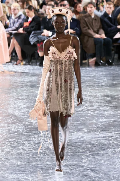 Look 5